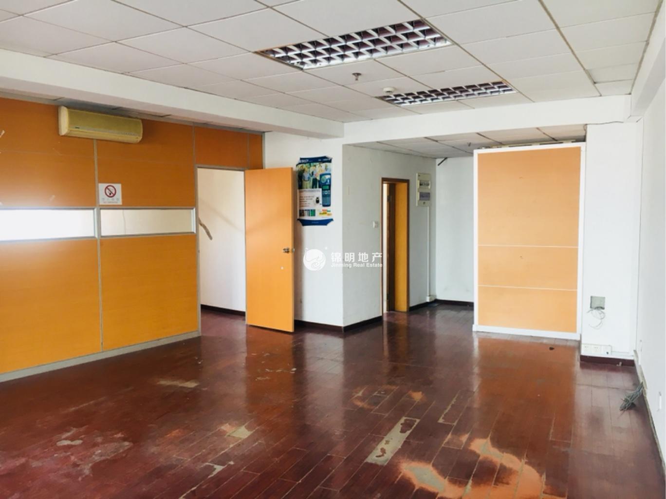 万体馆徐汇晶典大厦158平米写字楼出租